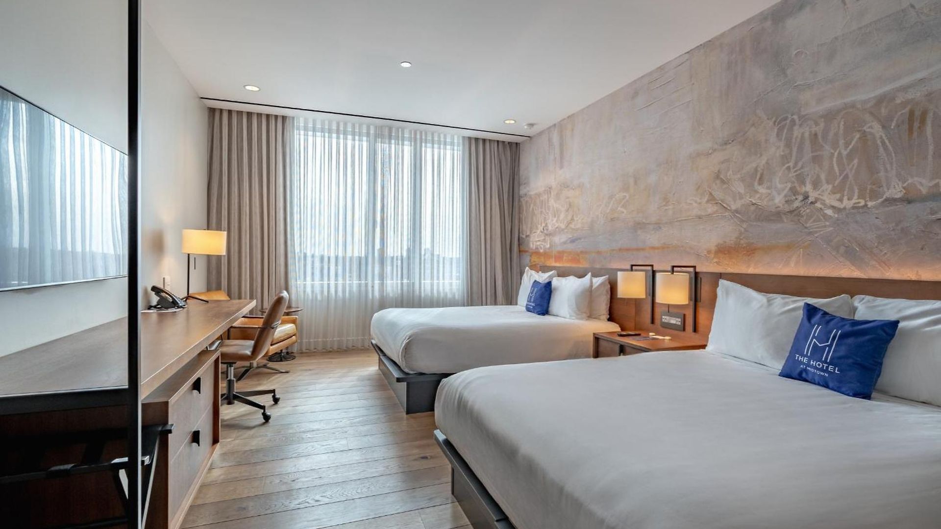 The & Athletic Club At Midtown Resort Chicago