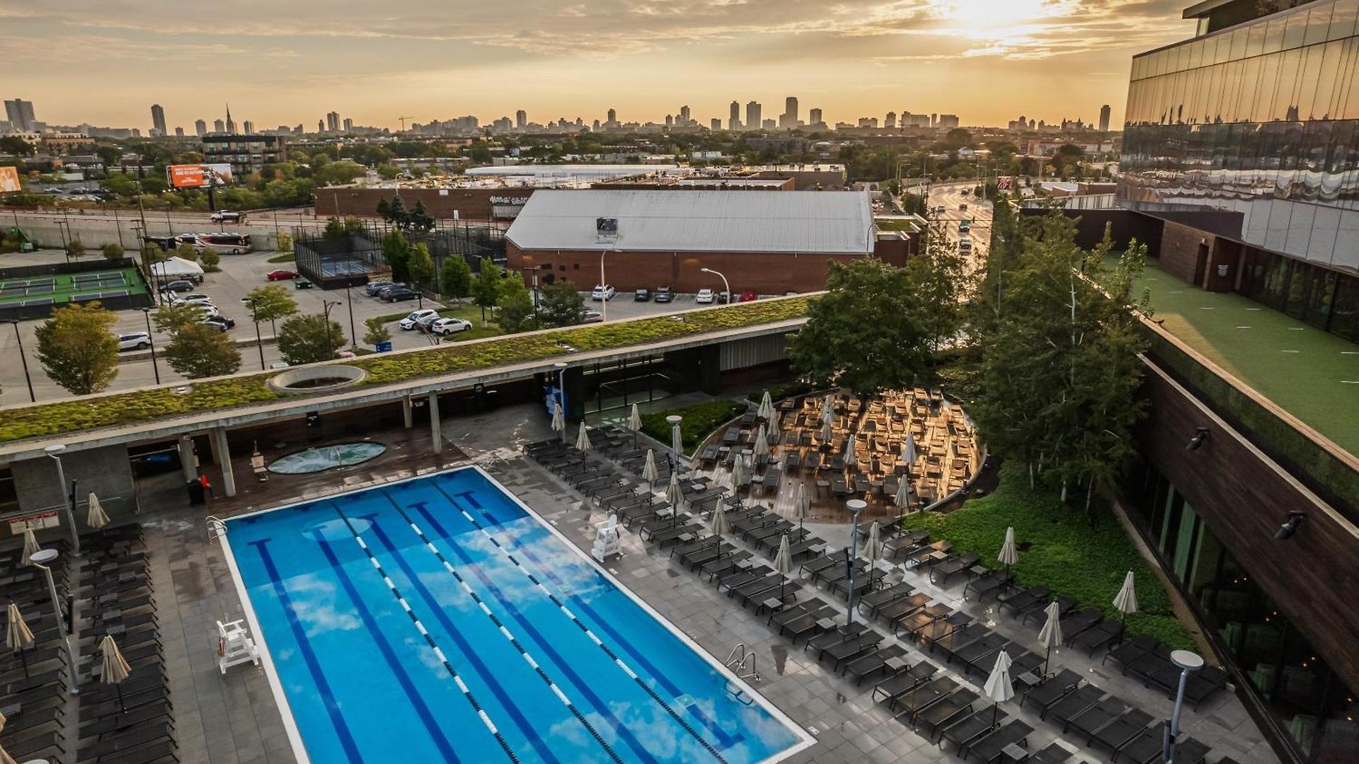 The & Athletic Club At Midtown Resort 4*