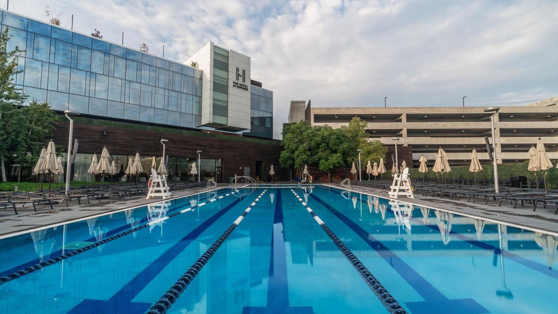 The & Athletic Club At Midtown Resort Chicago