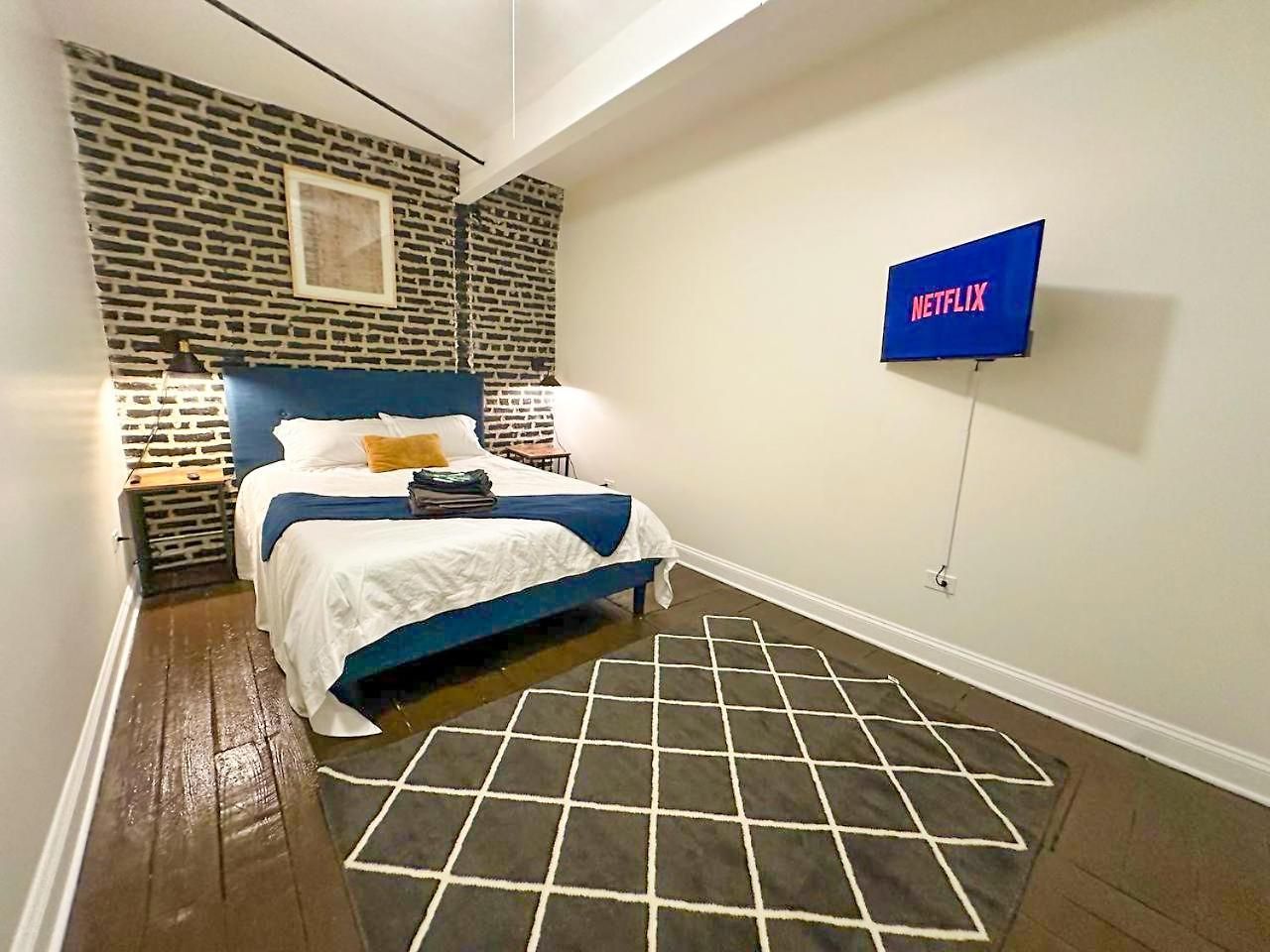 Apartment Mccormick Place Spacious 5br With Pool Table & Optional Parking Sleeps 10 Near Soldier Field And Grant Park *
