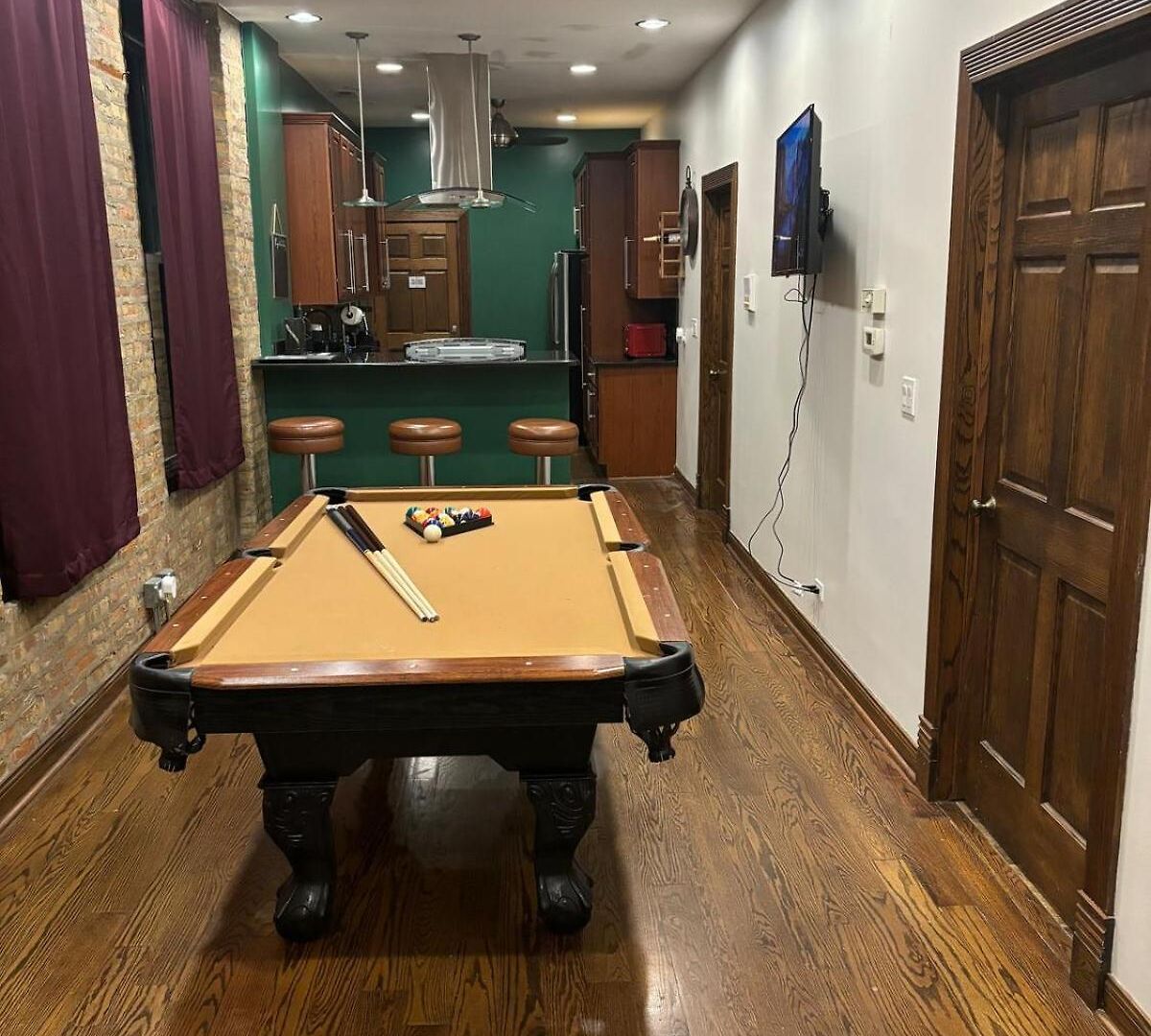 Wicker Park Loft Style Apartment Chicago