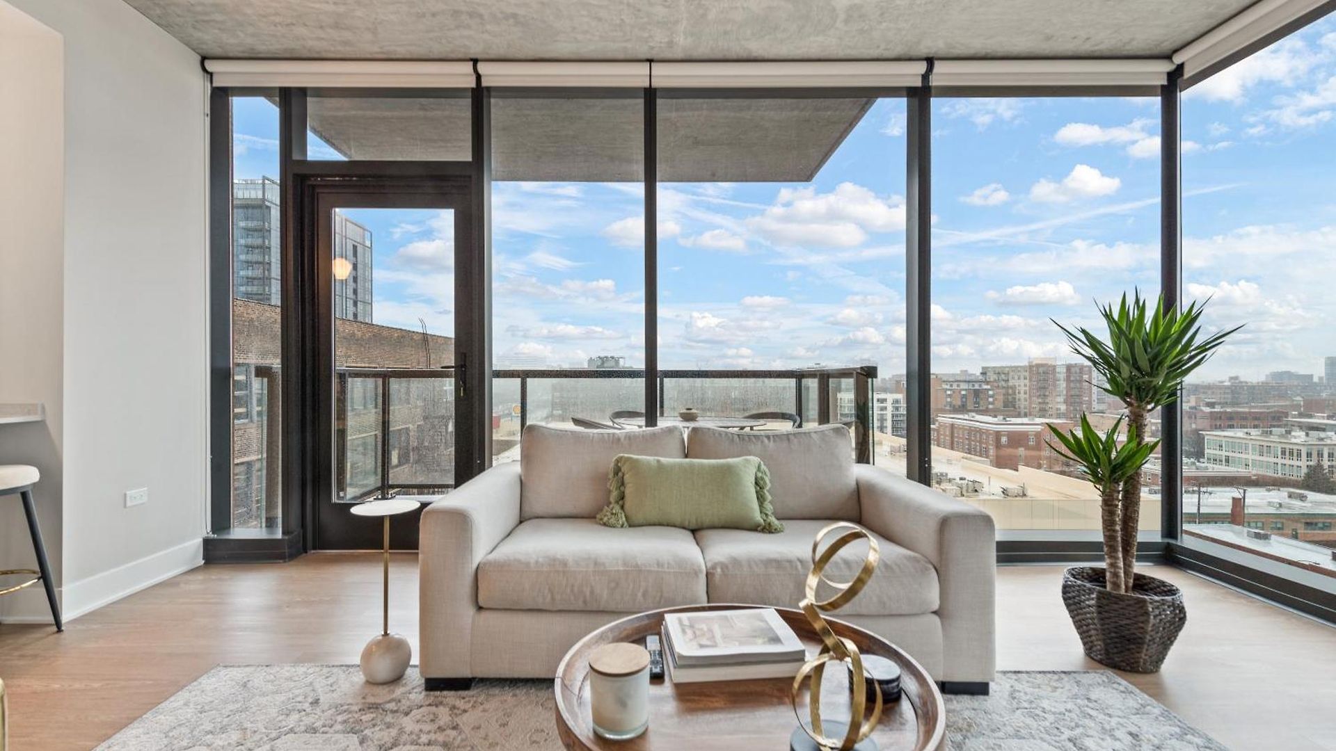 Sage Modern Near Union Park In West Loop