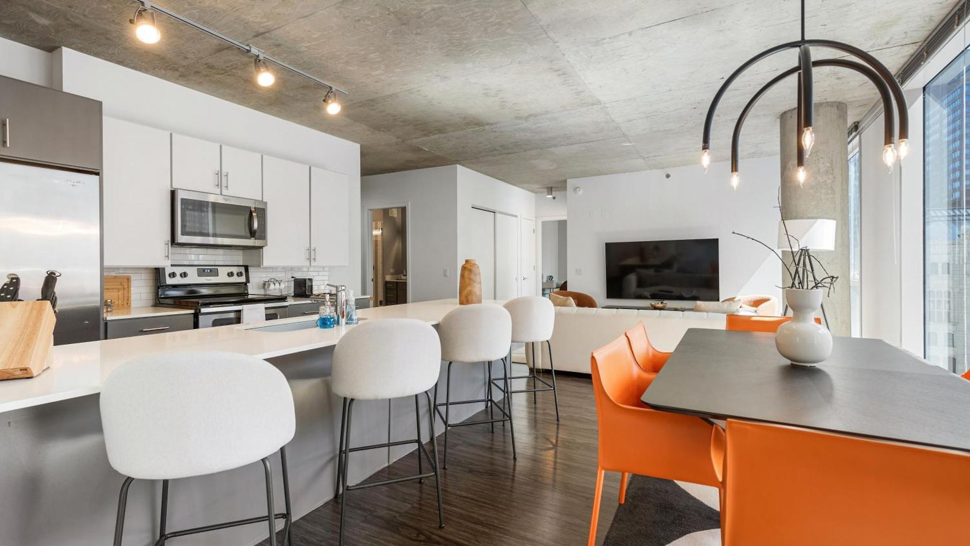 Linea Luxury Living With Indoor Pool And Rooftop Views In The Loop