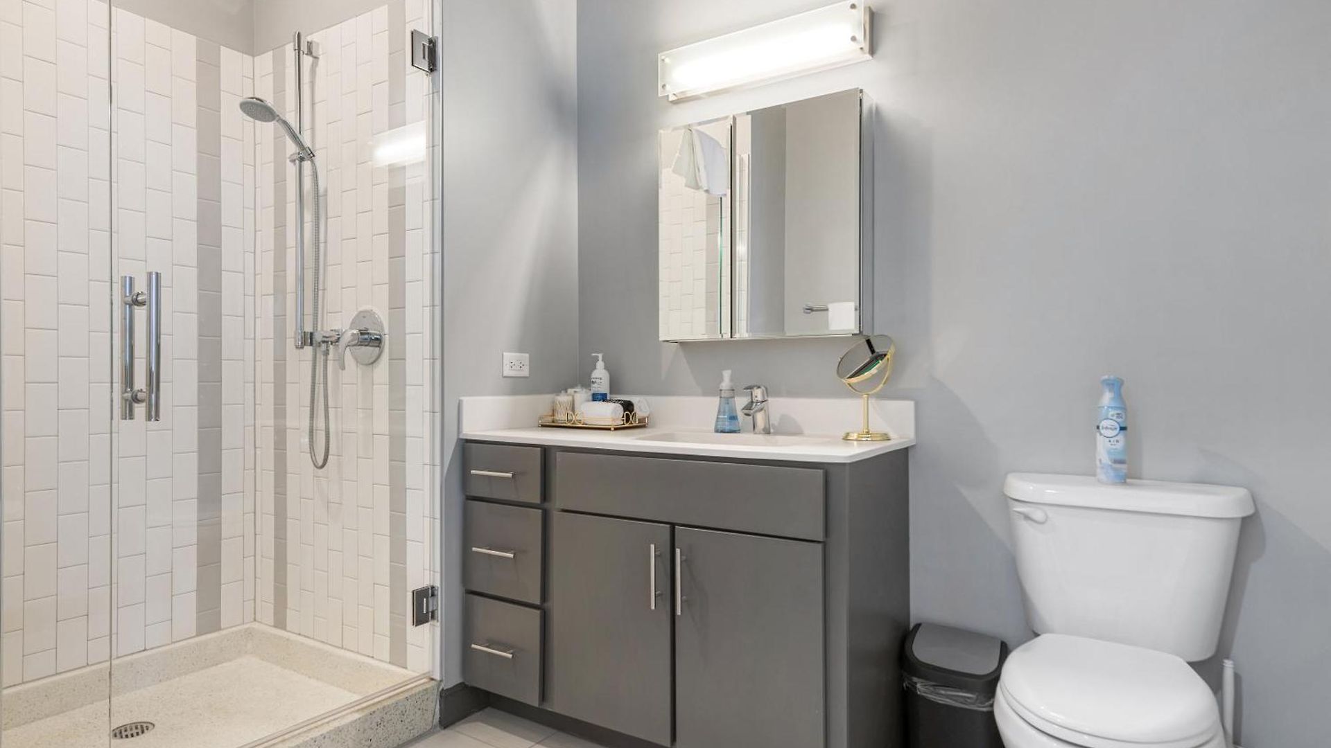 Apartment Linea Luxury Living With Indoor Pool And Rooftop Views In The Loop