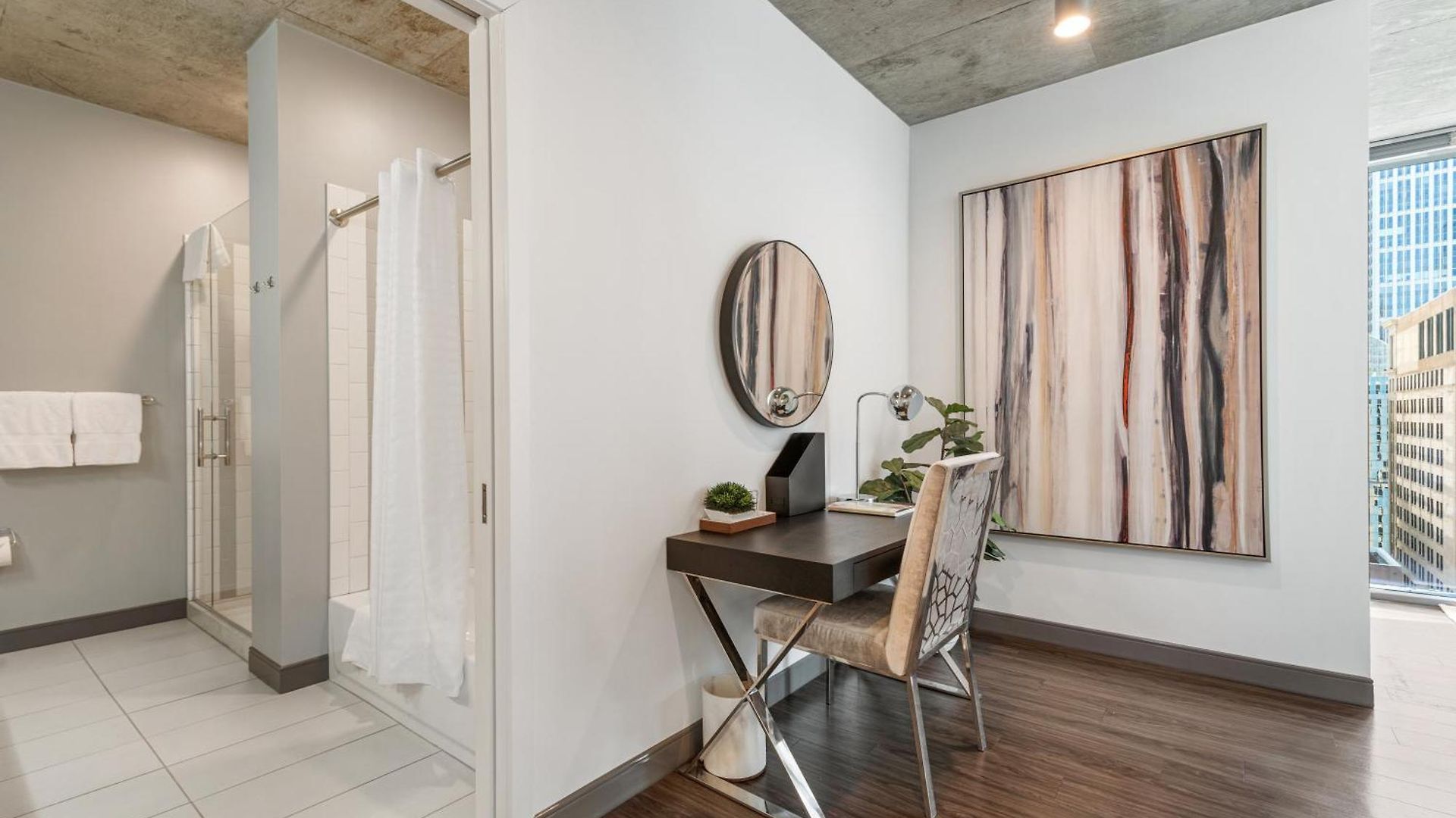 Apartment Linea Luxury Living With Indoor Pool And Rooftop Views In The Loop Chicago