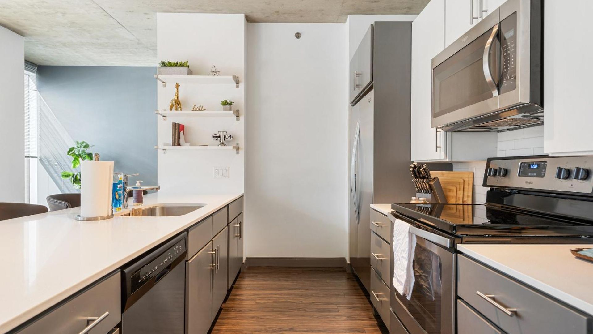 Linea Luxury Living With Indoor Pool And Rooftop Views In The Loop Apartment Chicago