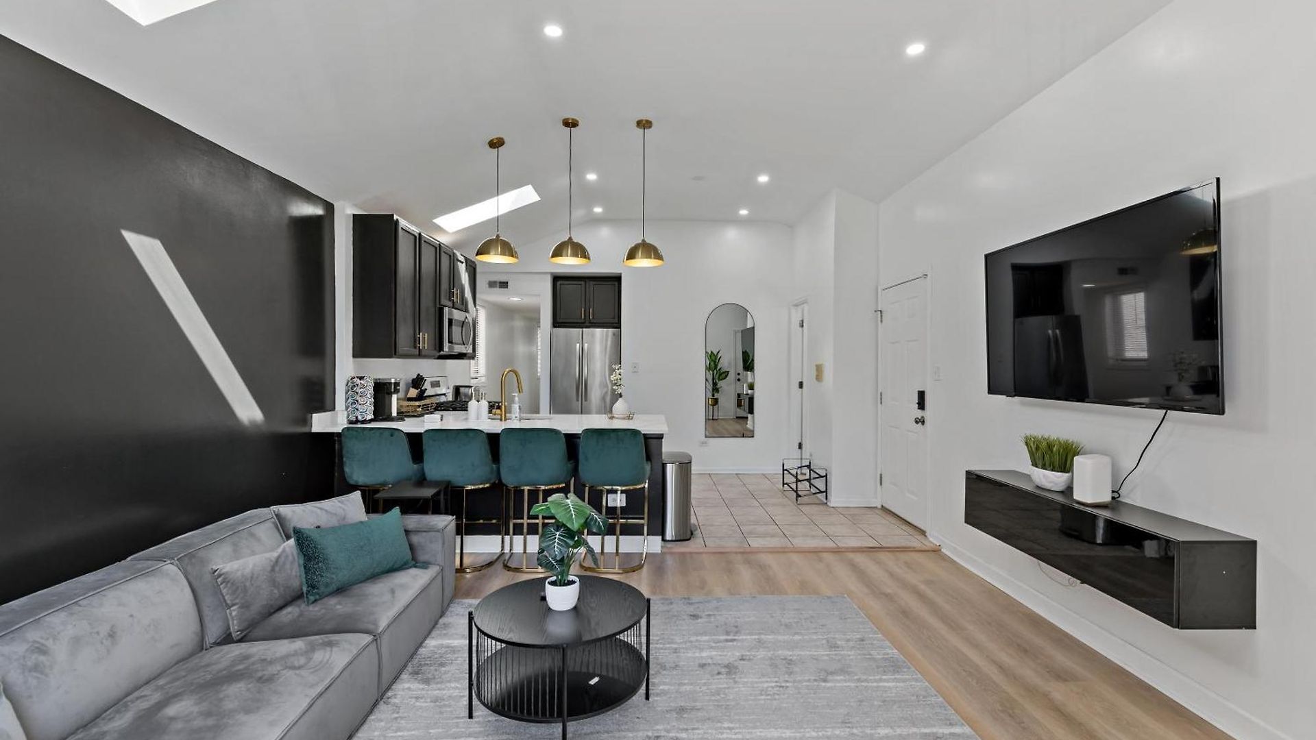 The Haven, Great Location Near Downtown, Medical District And United Center