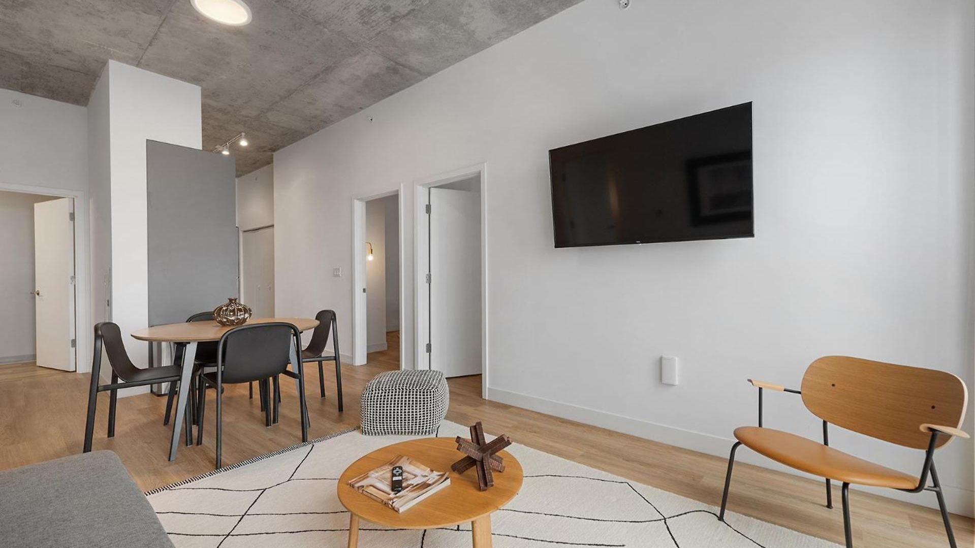 Post Getaway Ideal 4br For Groups Apartment *