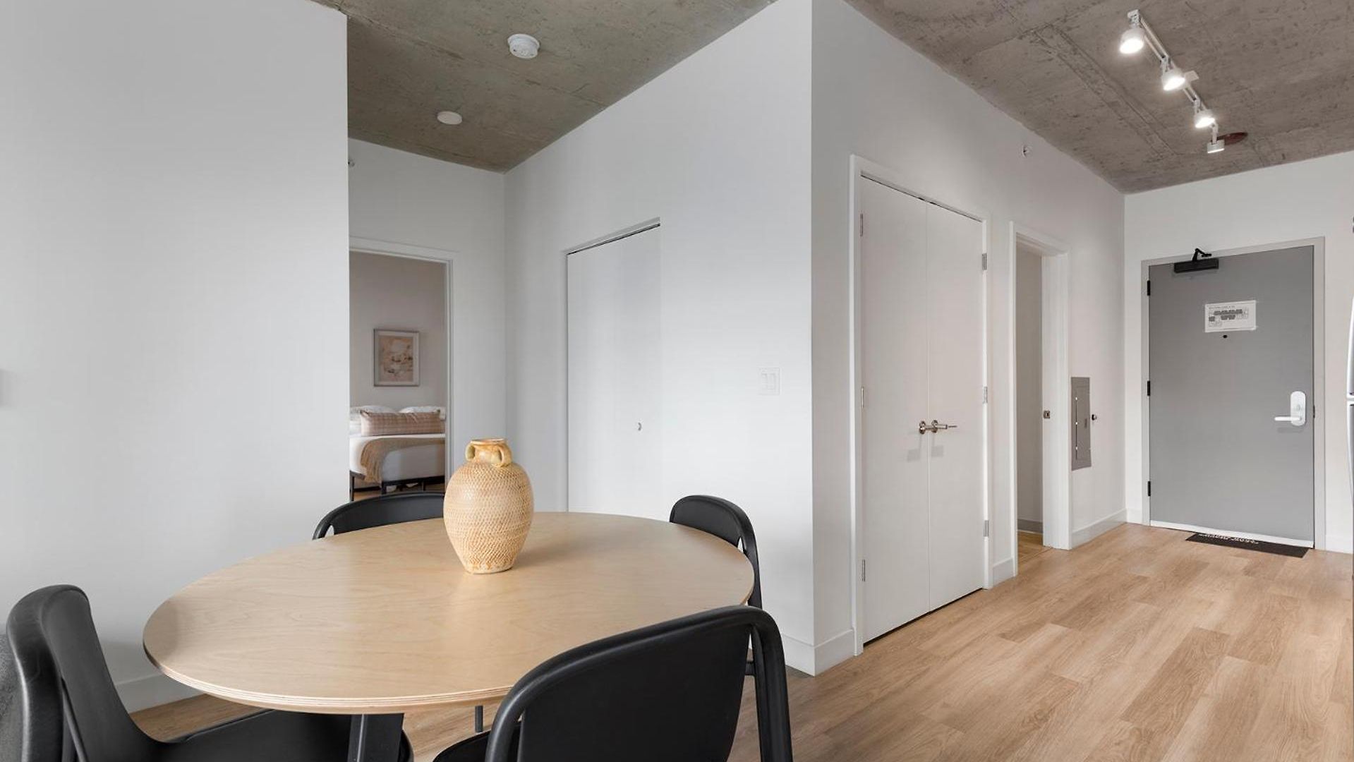 Post Getaway Ideal 4br For Groups Apartment Chicago