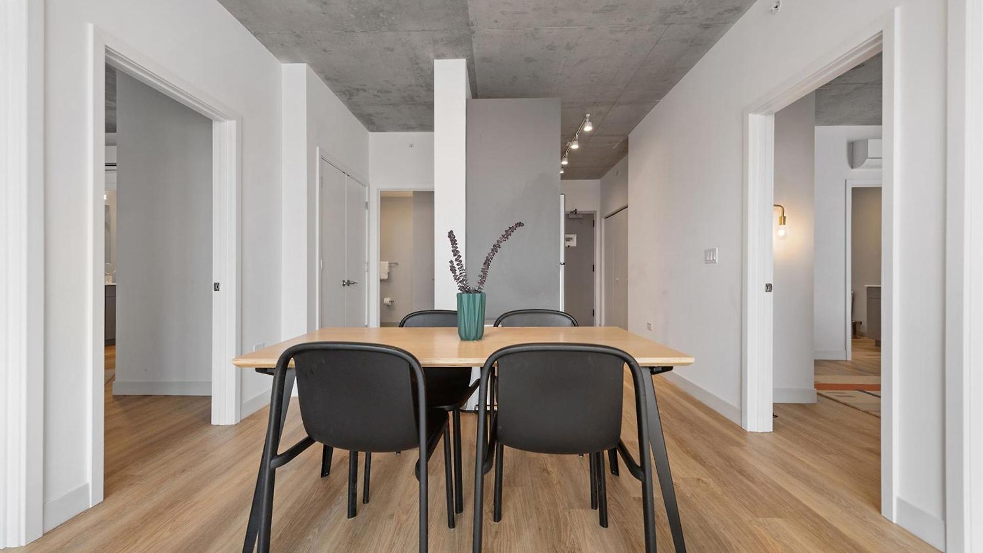 Apartment Post Getaway Ideal 4br For Groups Chicago