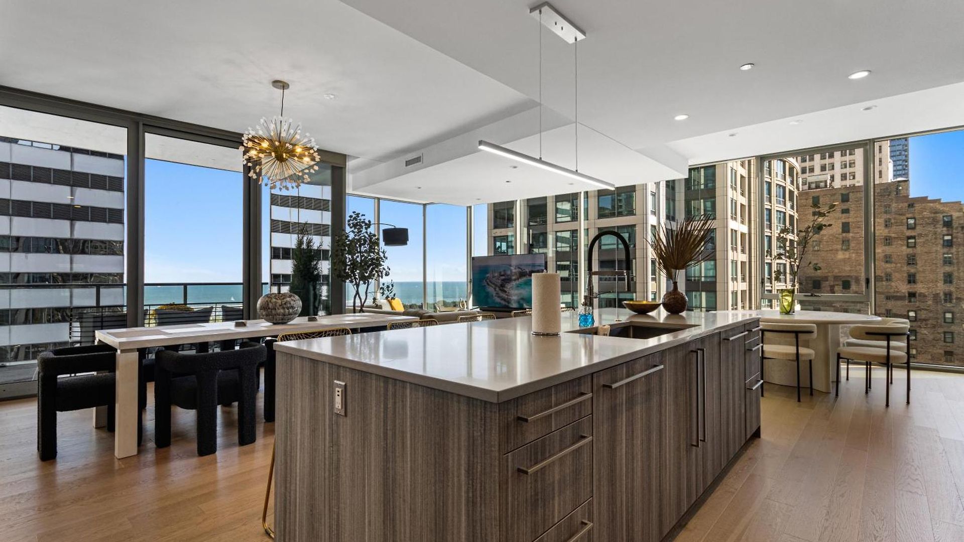 Premier Penthouses And With Captivating Views Of Millennium Park Chicago