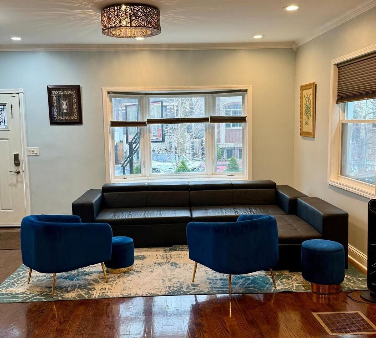 Stunning In Prime With Private Pool Apartment *