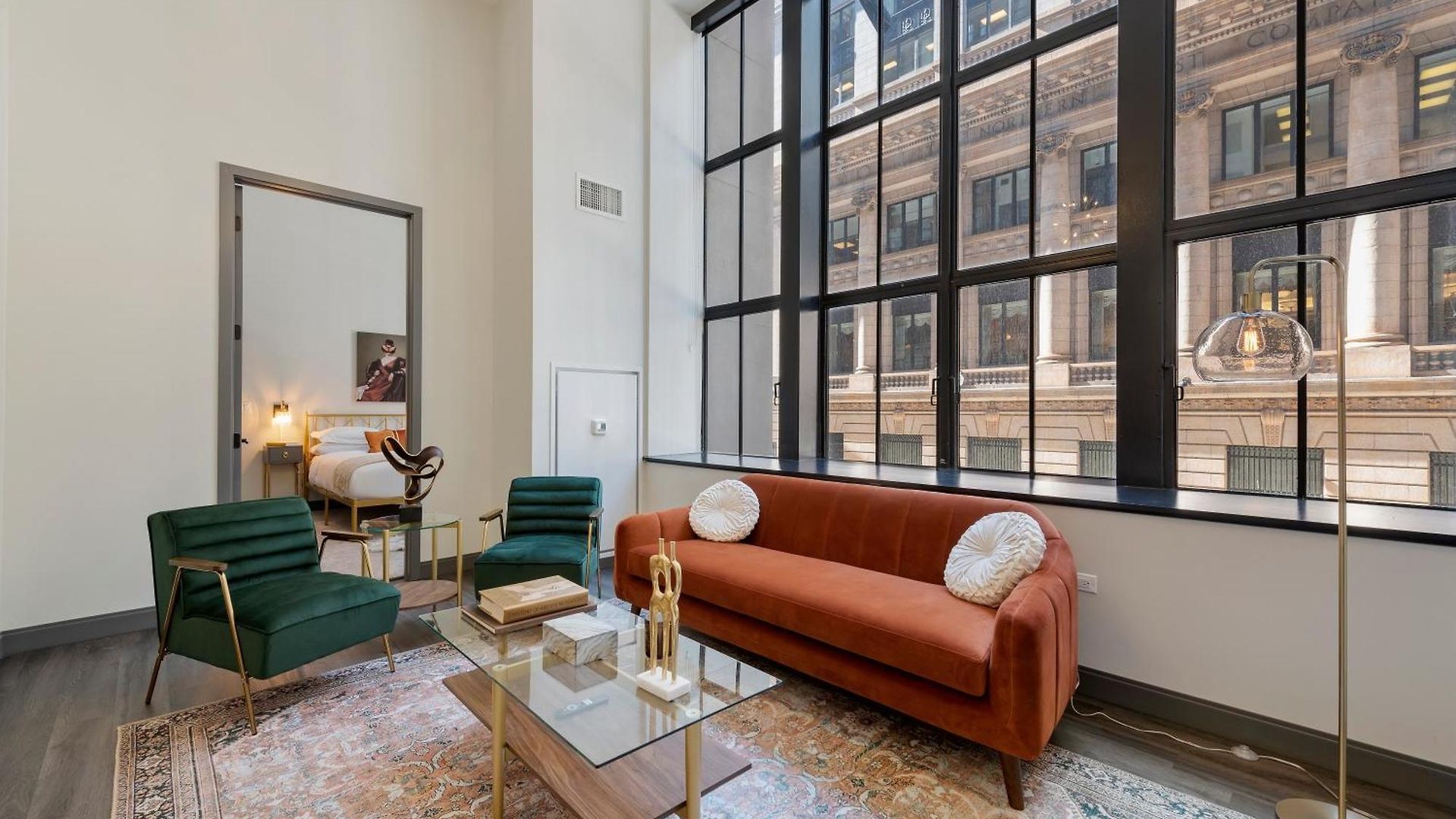 Experience Downtown At Millennium - Luxury In The Loop *