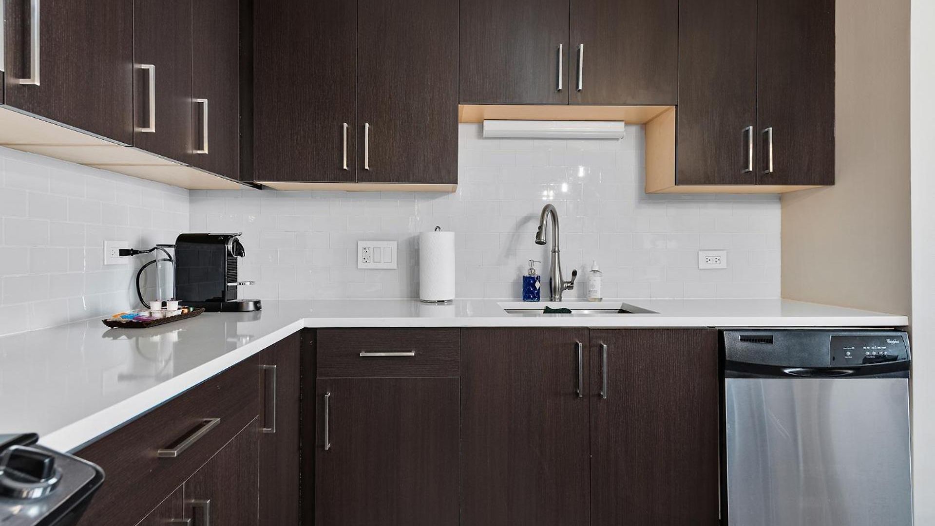 The Bernardin Gold Coast Luxury Near Magnificent Mile
