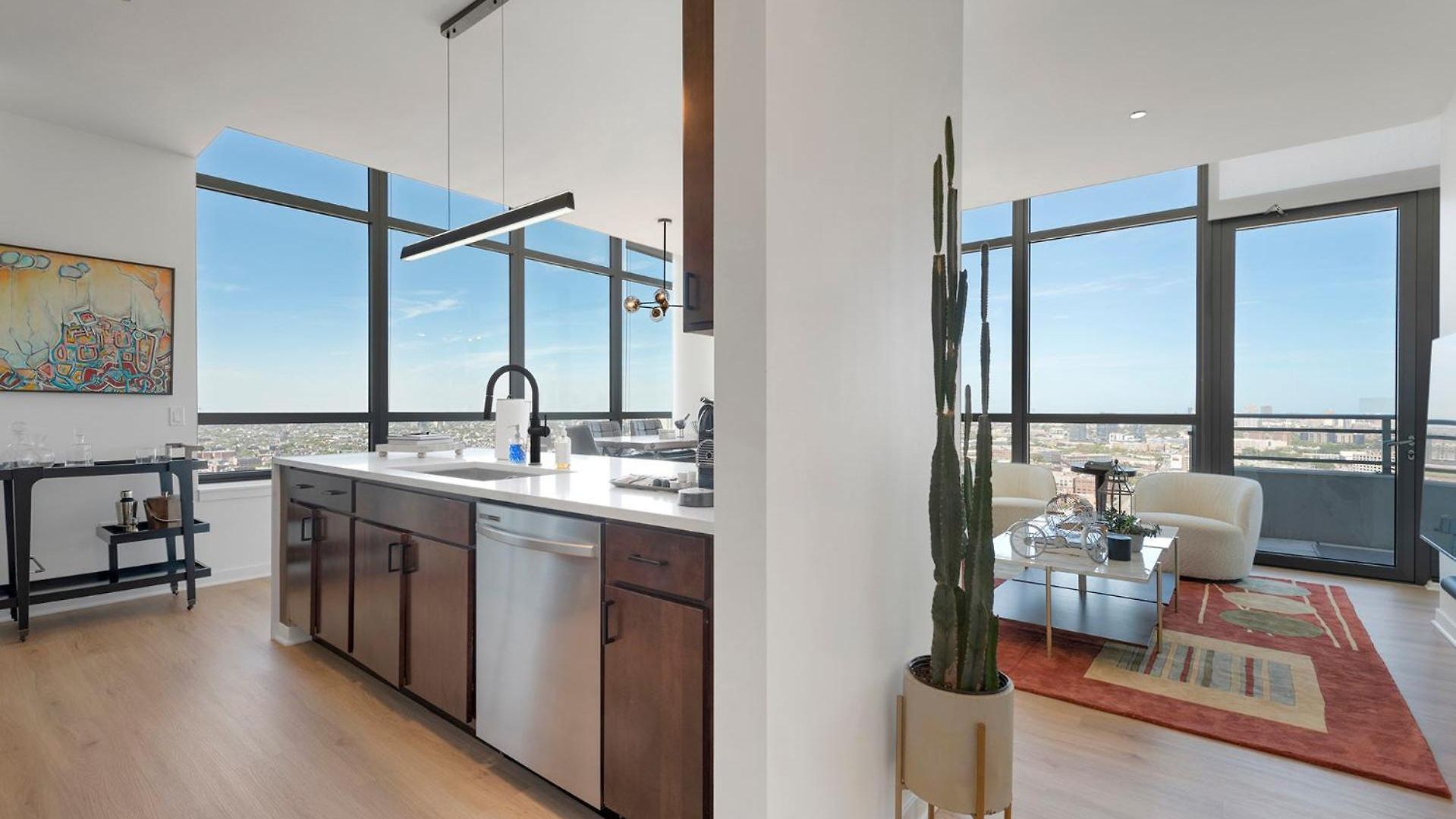 K2 Sky High With Stunning Views In West Loop *