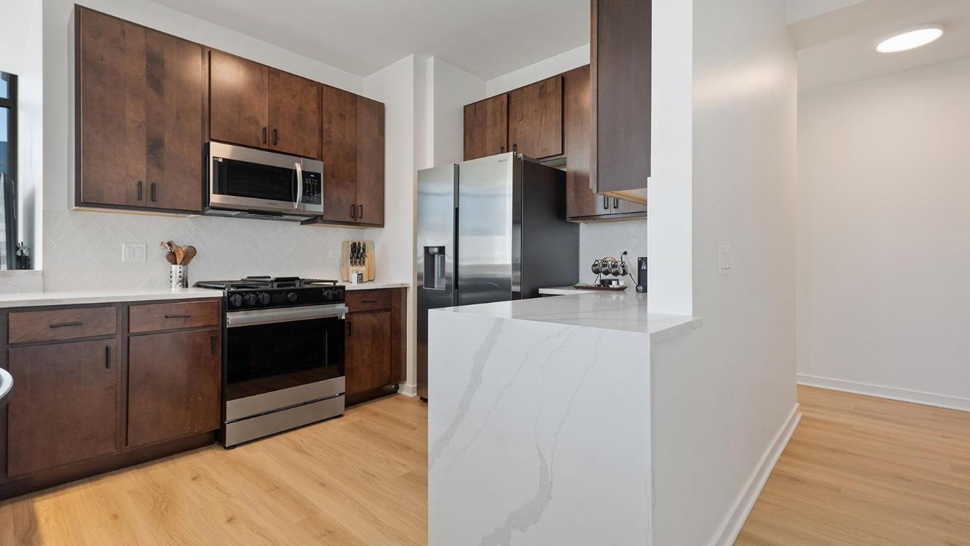 K2 Sky High With Stunning Views In West Loop Apartment