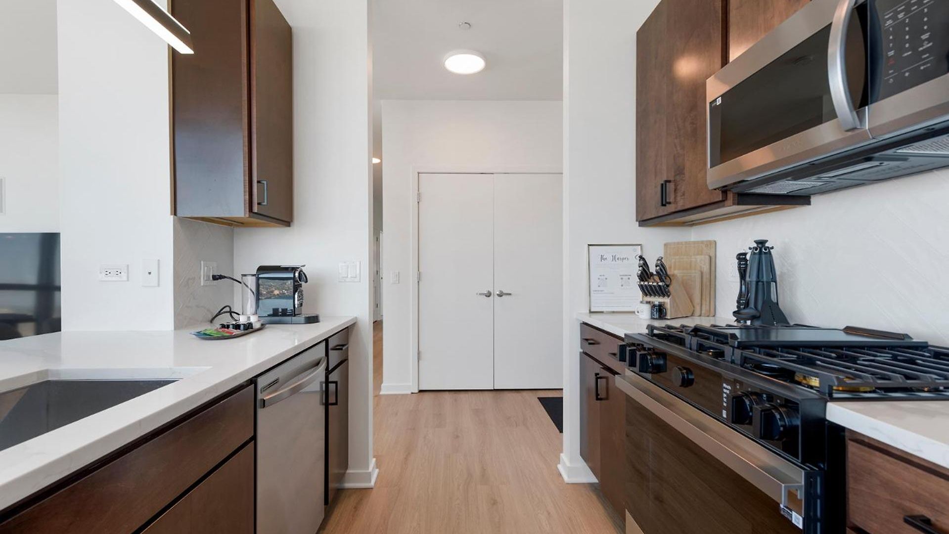 K2 Sky High With Stunning Views In West Loop *