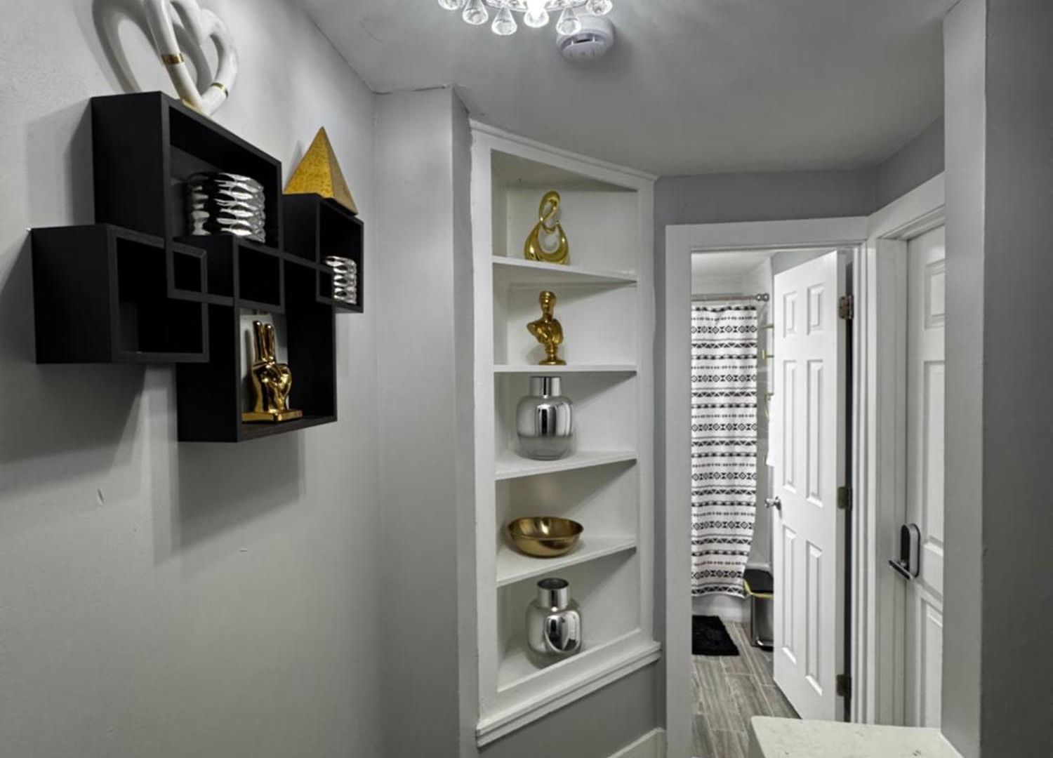 Hamaline Luxury * Chicago