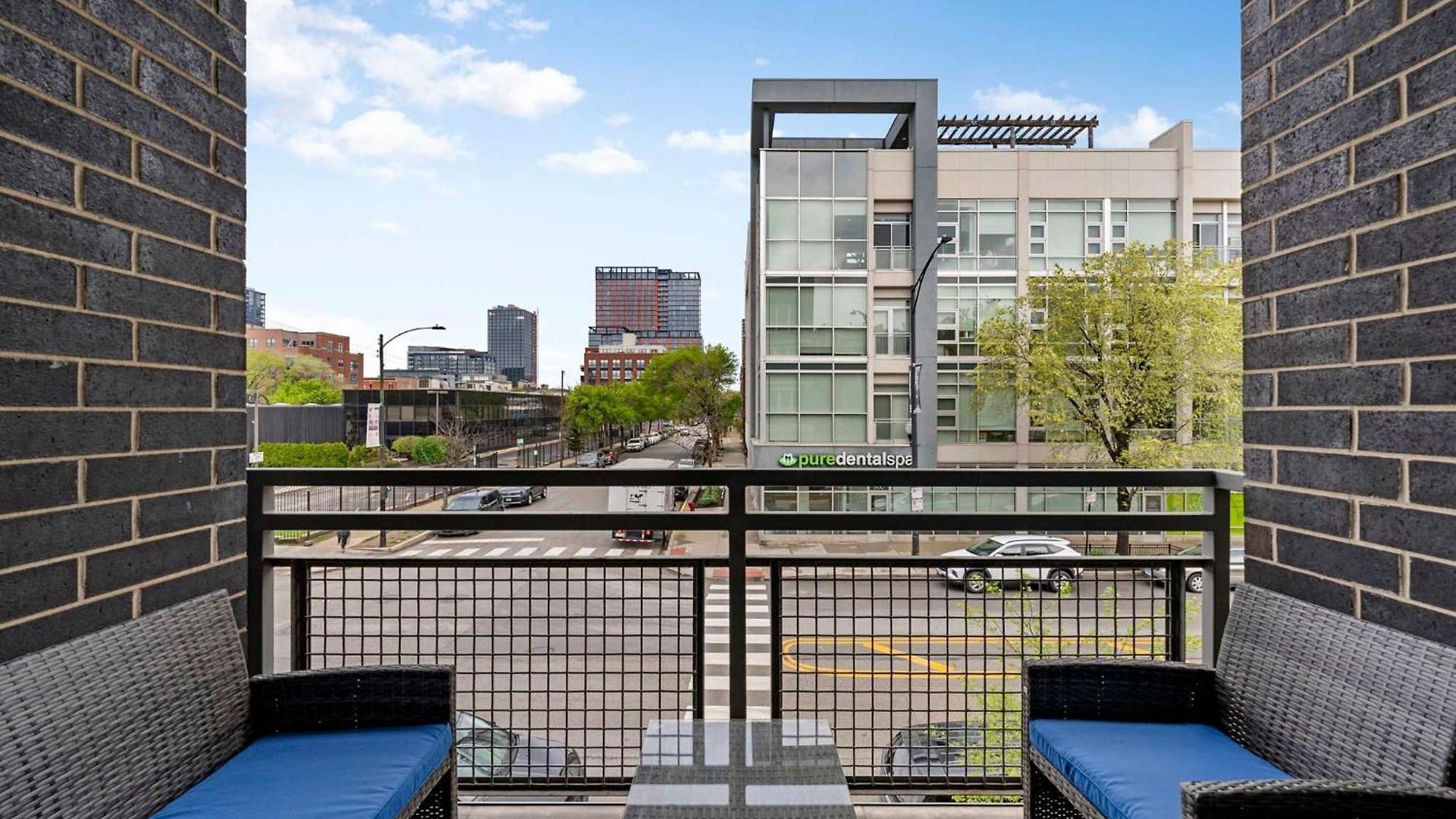 1 Free Parking Gym Balcony Sleeps 10 *