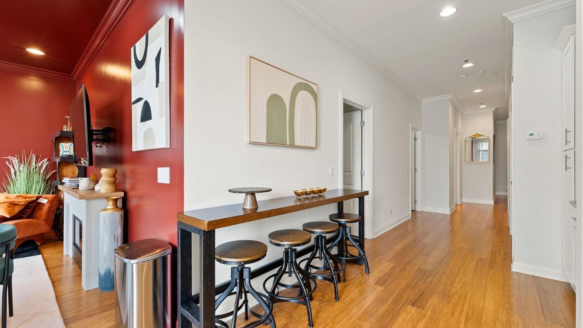 Apartment 1 Free Parking Gym Balcony Sleeps 10 Chicago