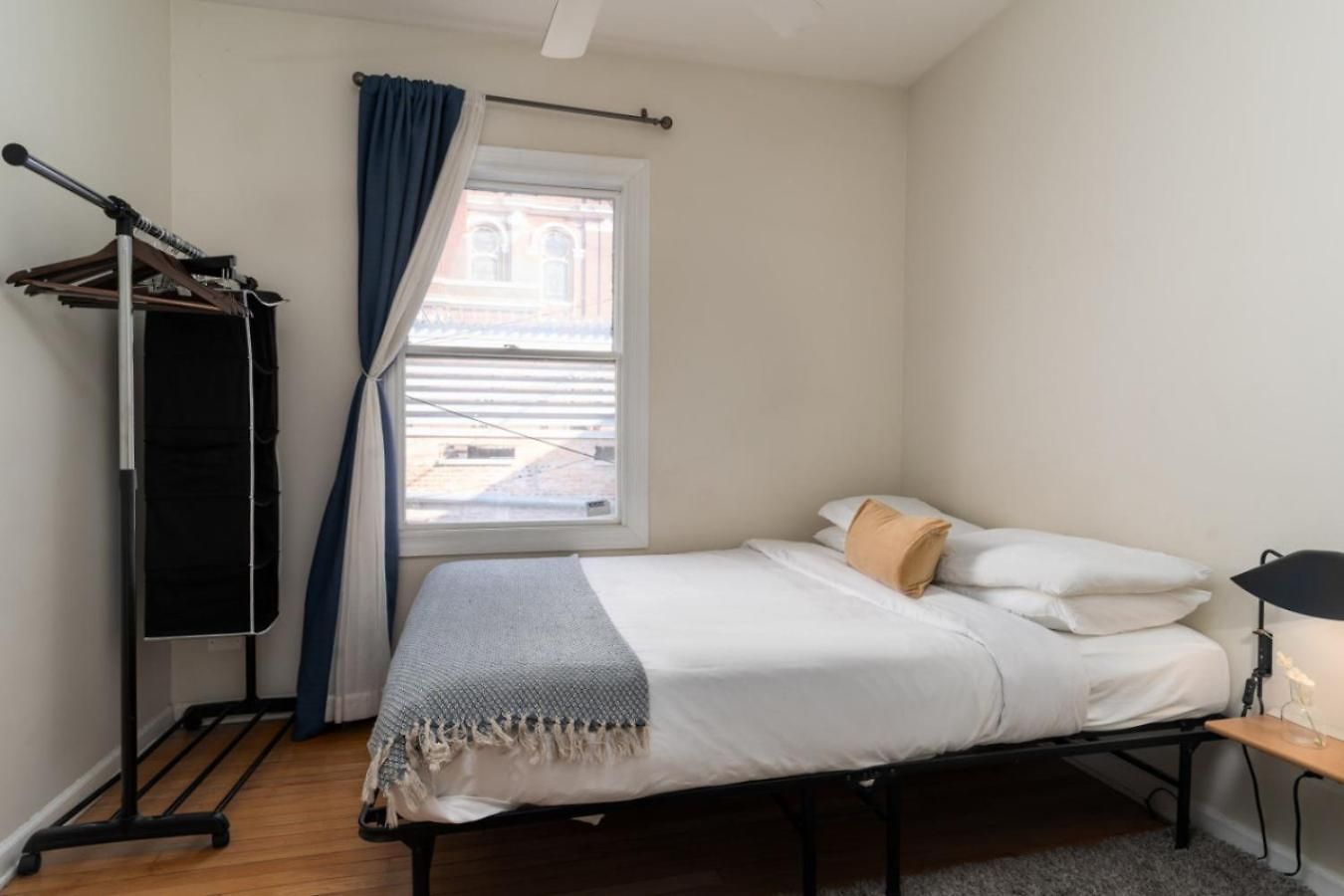 Apartment Sunlit In Lively Wicker-bucktown Chicago