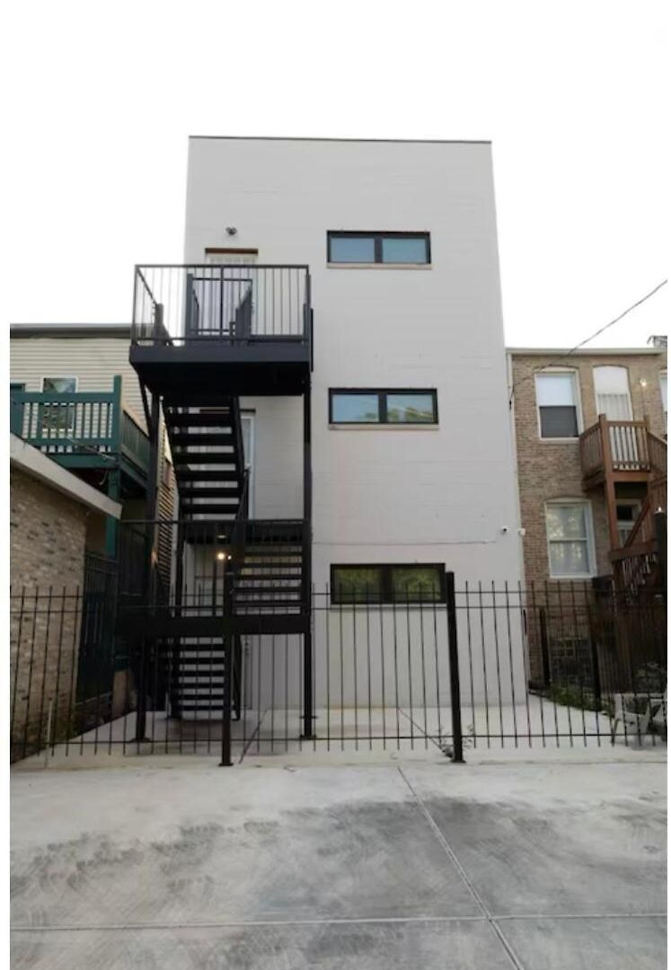 Pristine 3bdr 2ba Uchicago