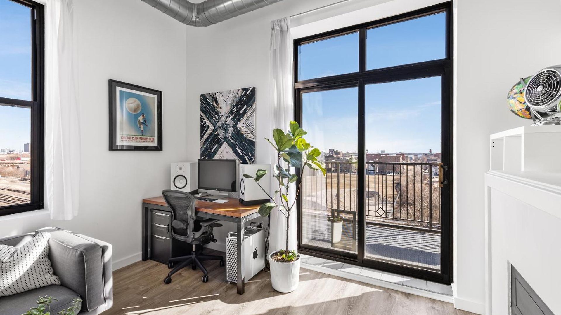 Modern Historic Loft 19ft Ceilings, Gym, Heated Parking, Skyline Views, Balcony *