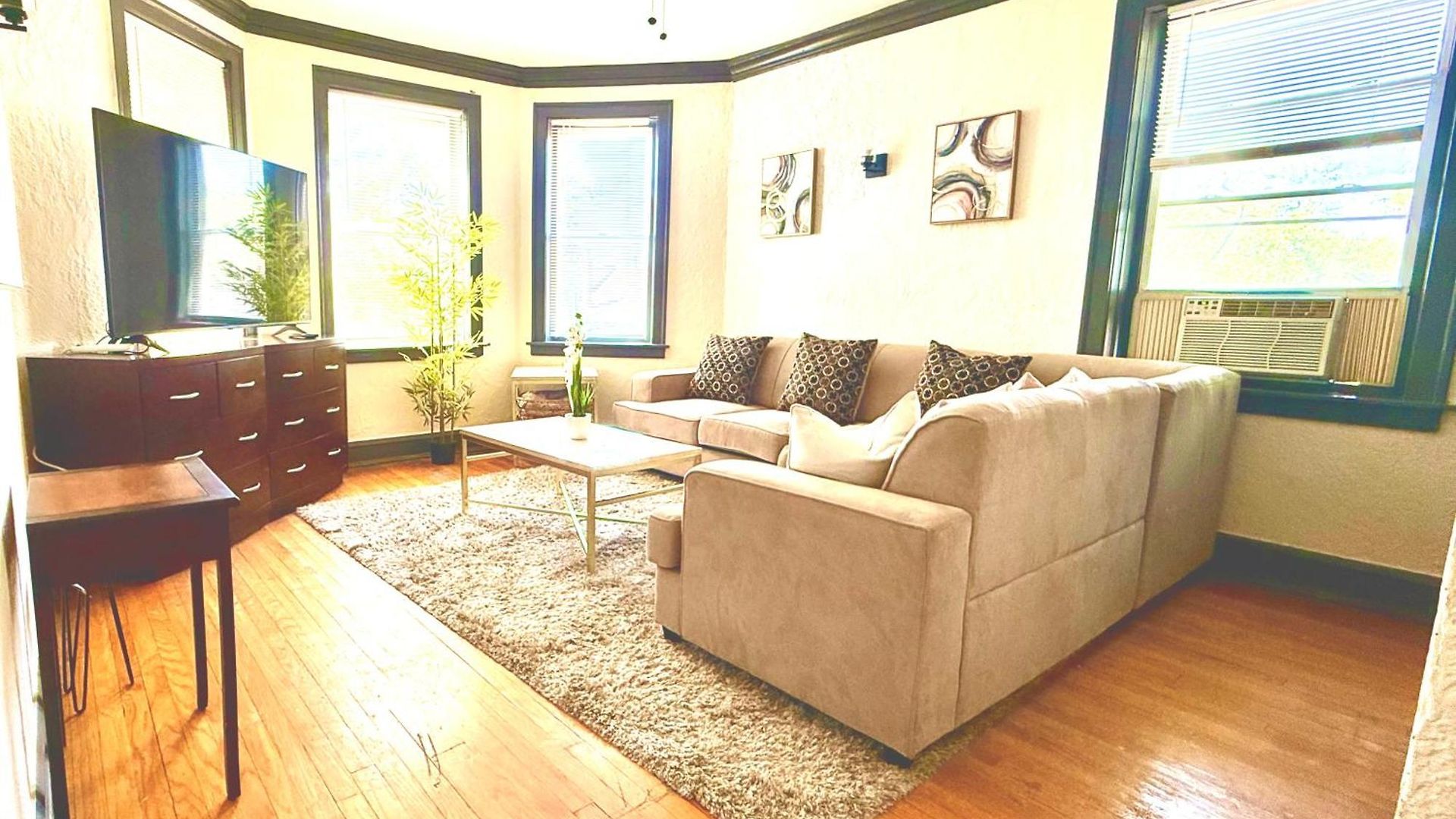 Apartment Midway Hideaway -cozy 1br- Parking Chicago