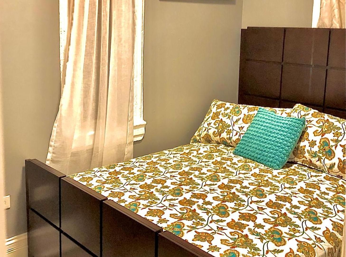Apartment Urban Coach Penthouse - Near Train, Medical District, And Downtown