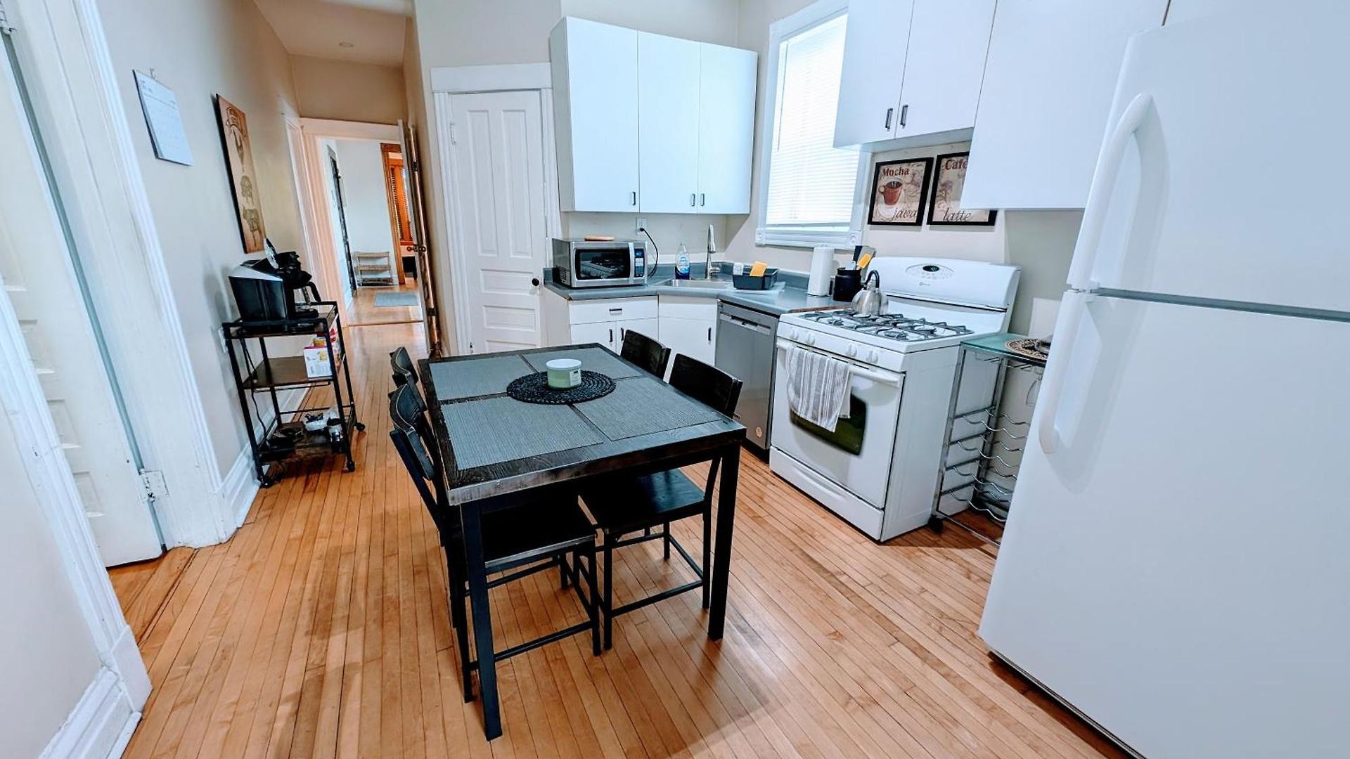 The Roscoe Village Apartment *