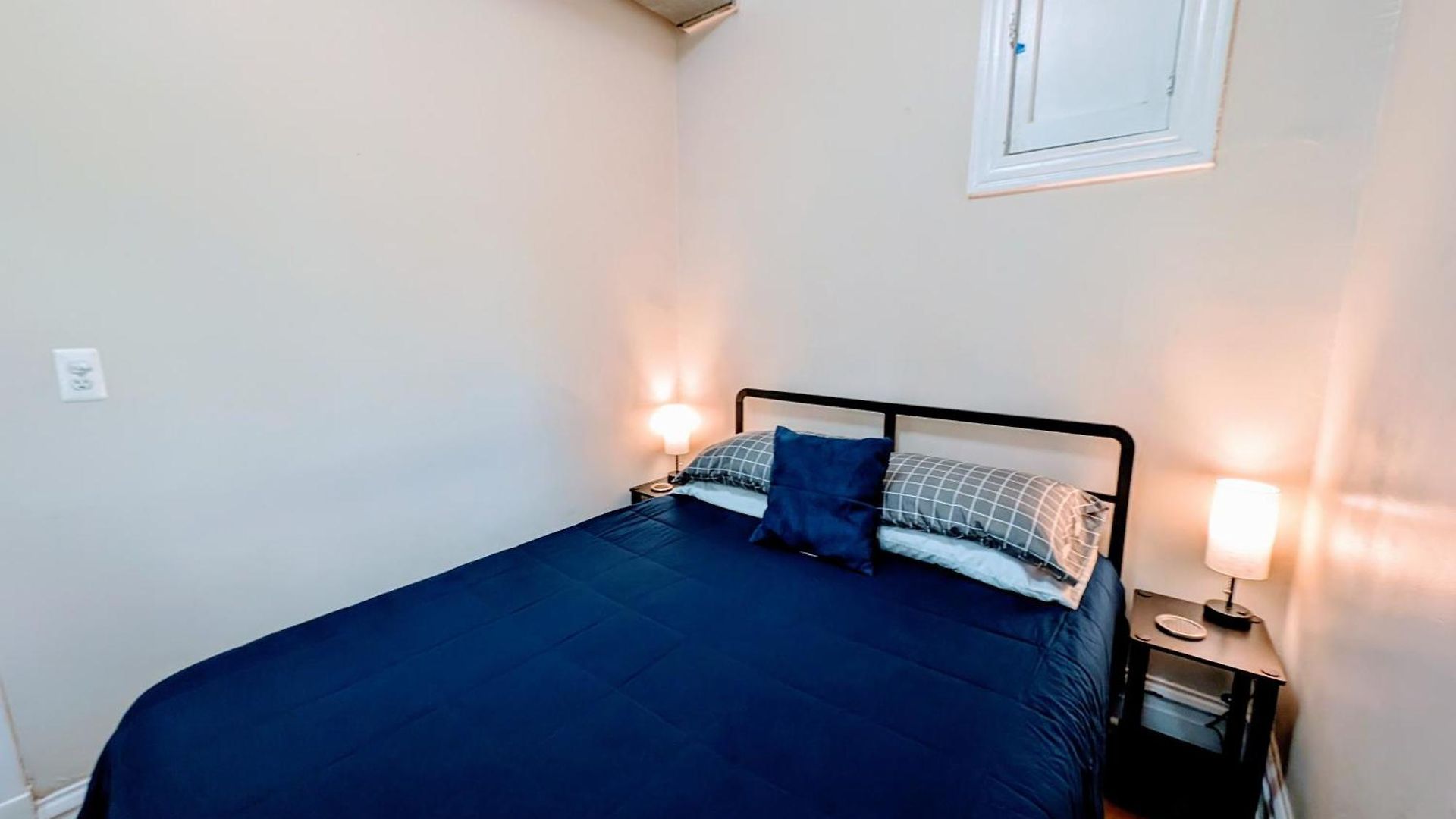 The Roscoe Village Apartment Chicago