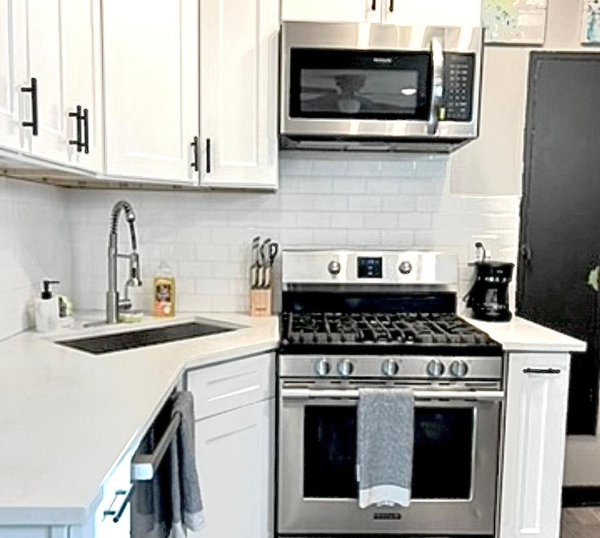 Apartment Quiet 1br, Eat-in Kitchen, Close To Midway Chicago