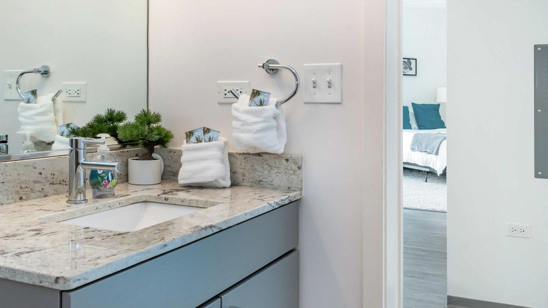 Apartment Brand New 2br Escape Chicago