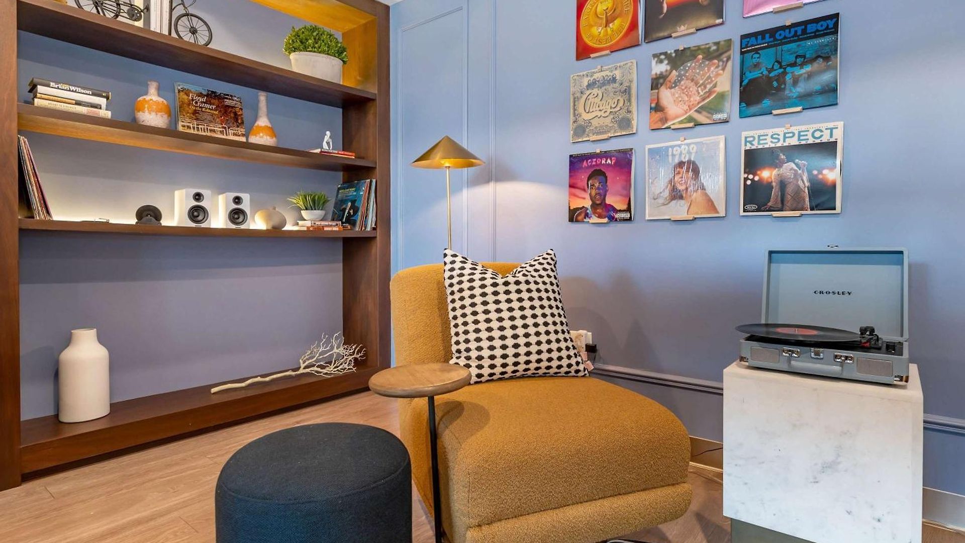 Brand New 2br Escape * Chicago
