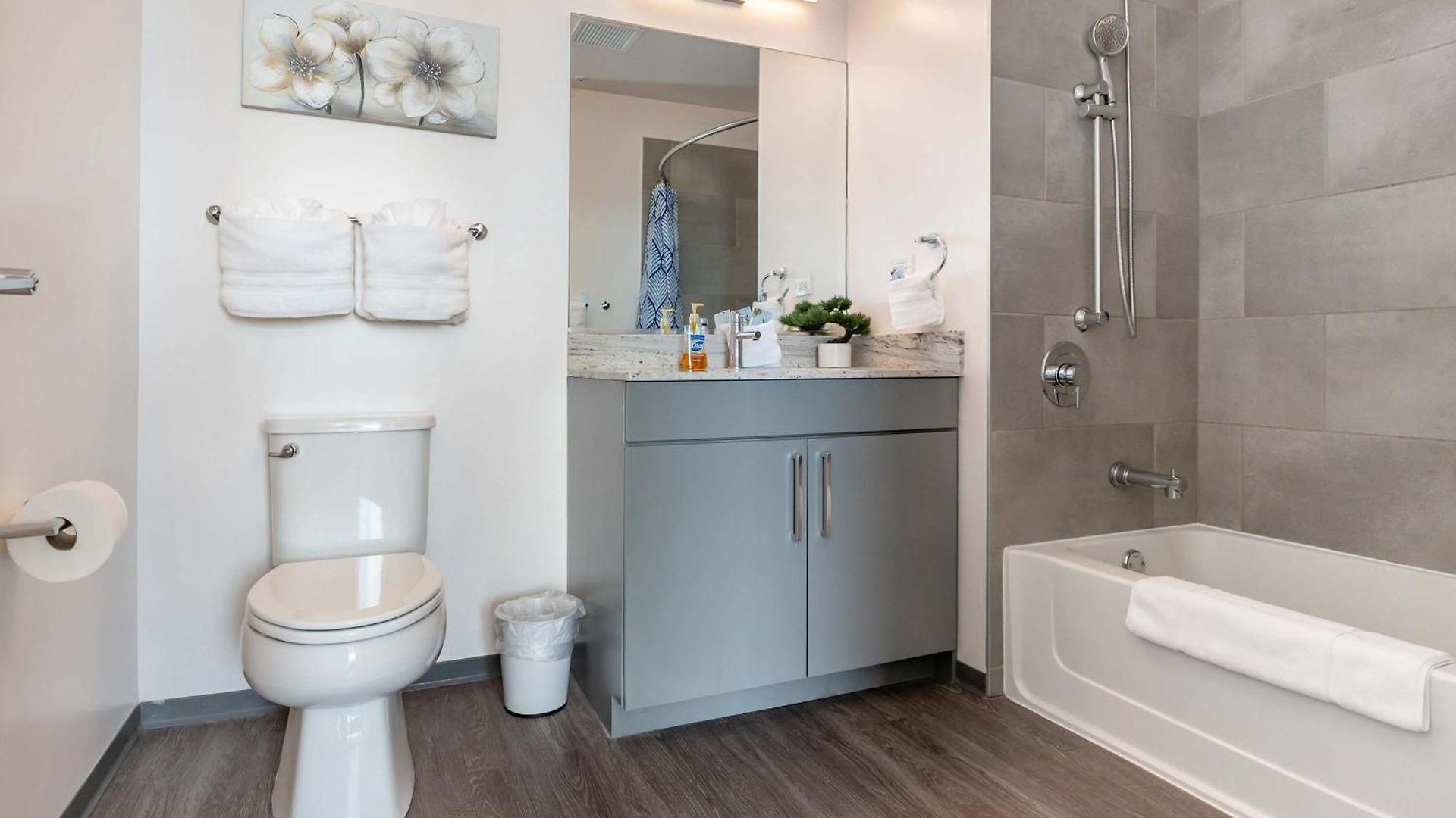 Brand New 2br Escape Apartment Chicago