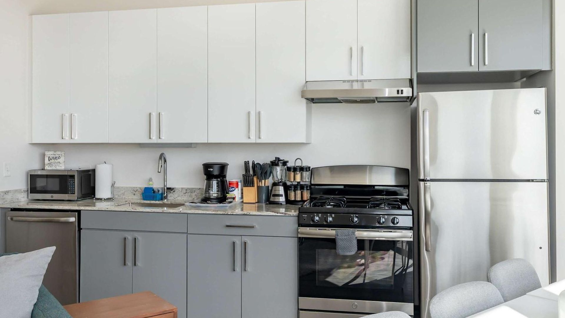 Brand New 2br Escape Apartment *