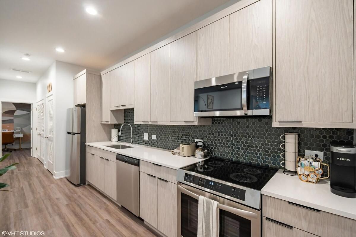 Eco By Uchicago, Lakefront & Hyde Park!