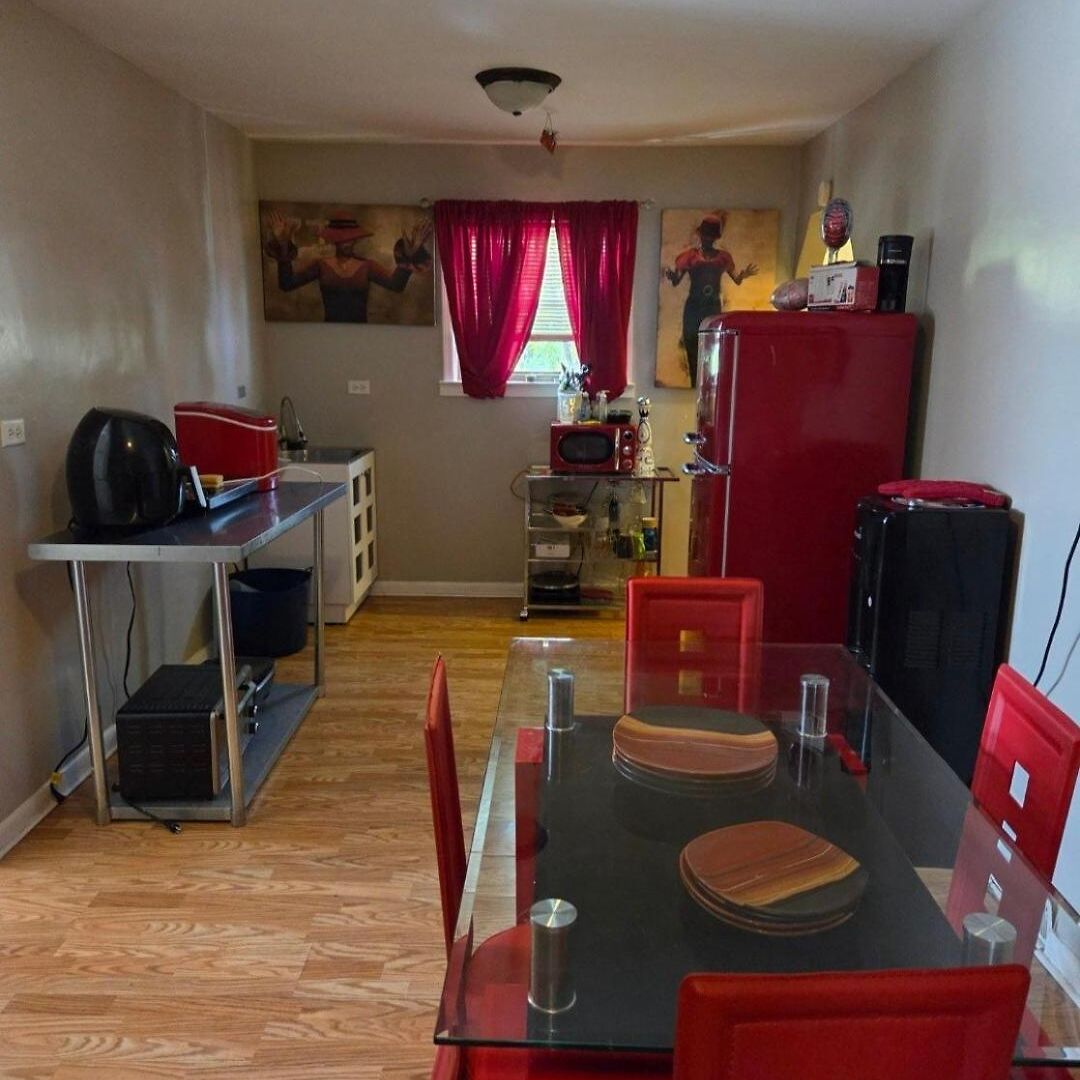 Apartment Comfortable & Relaxing Charming 3br Unit *