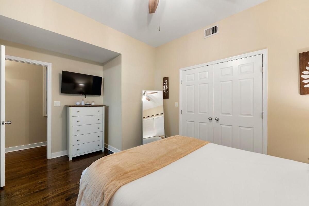 Apartment Medical District 2br With Jacuzzi & Parking *