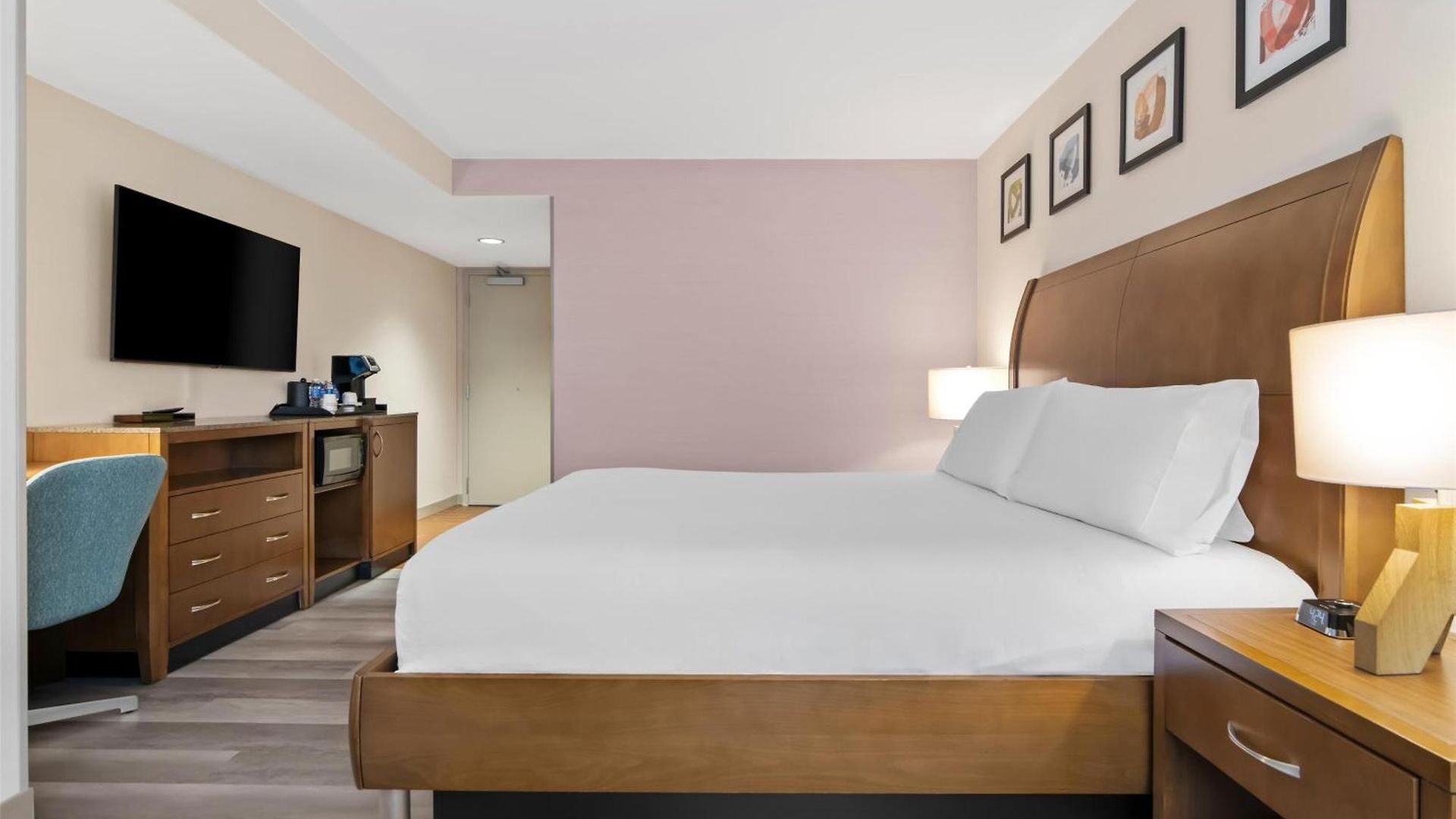 Hilton Garden Downtown Riverwalk Hotel 3*