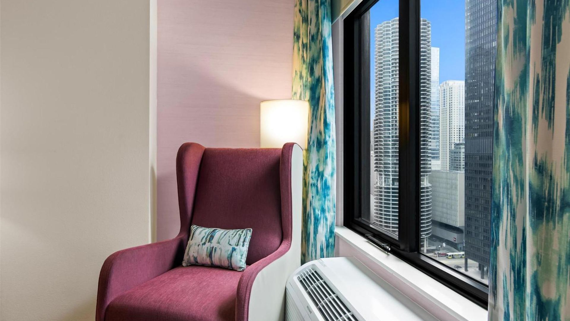Hotel Hilton Garden Downtown Riverwalk 3*
