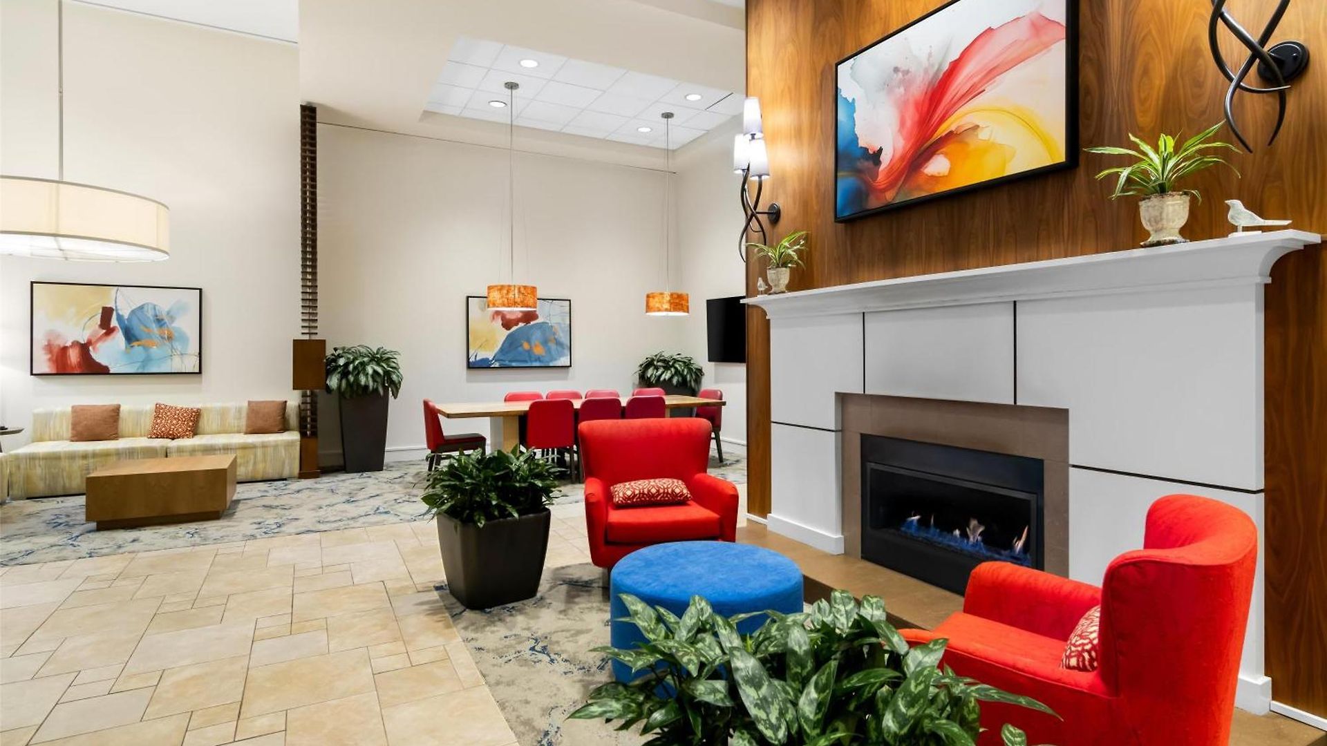 Hilton Garden Downtown Riverwalk 3*