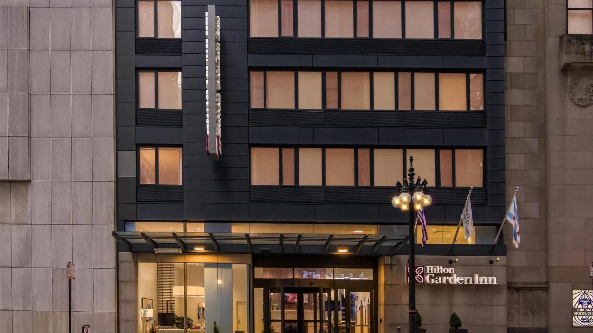 Hotel Hilton Garden Downtown Riverwalk 3*