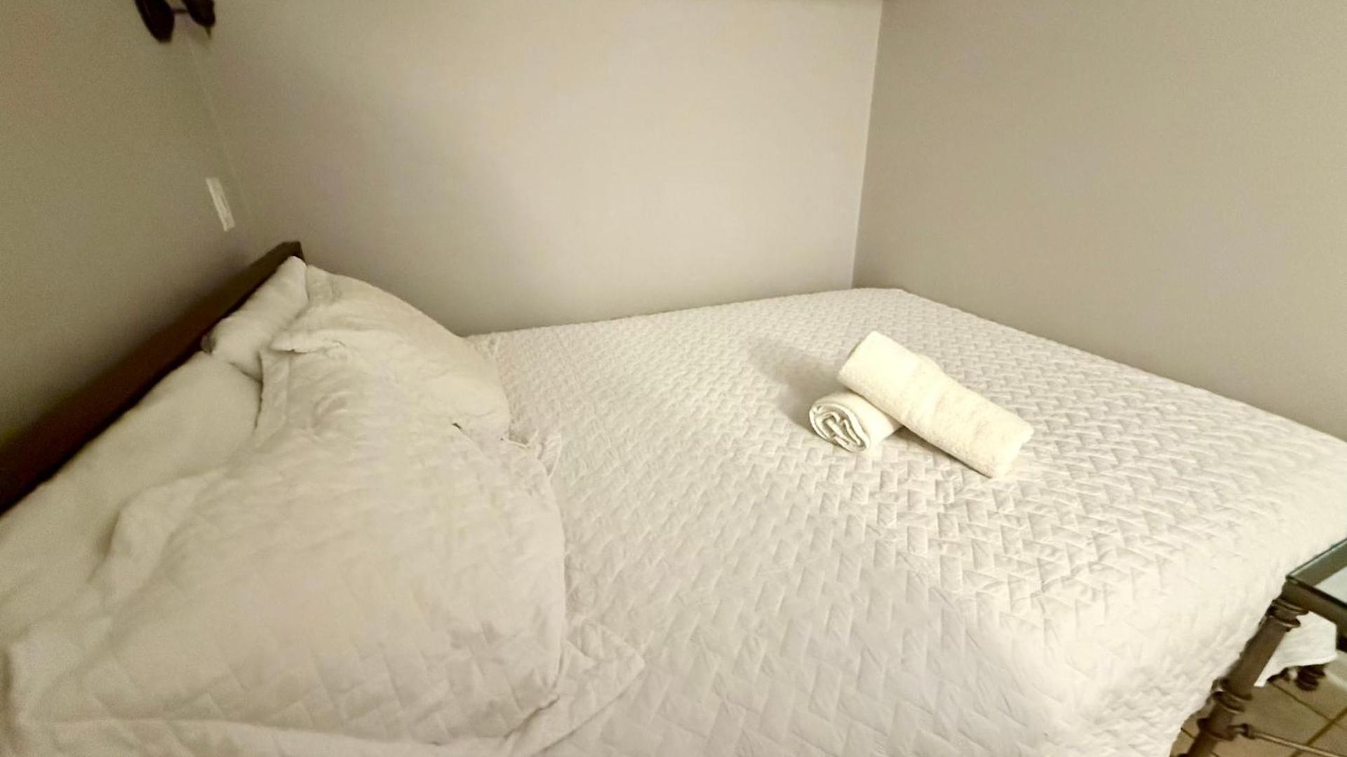 Close To Downtown - Free Parking Chicago