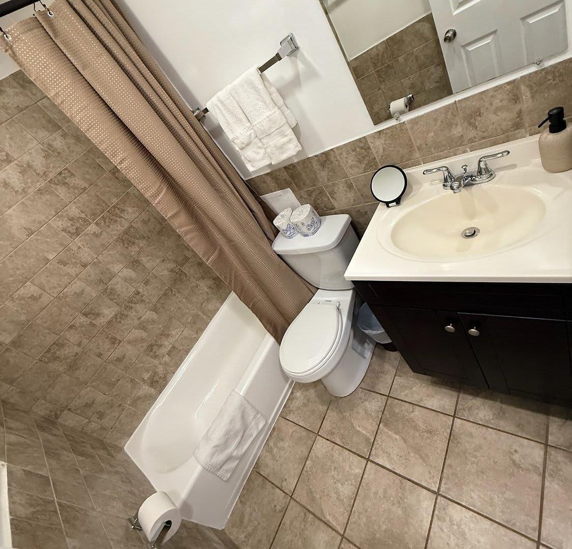 Modern 1br Free Parking Spot