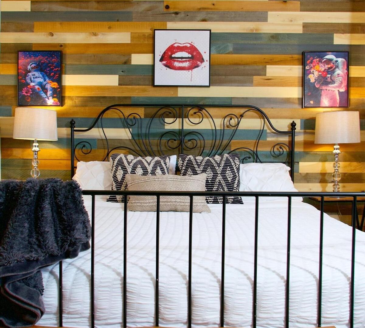 Apartment The Banksy-free Parking -4 Bedroom W King Bed- Firepit Rooftop Near United Center *