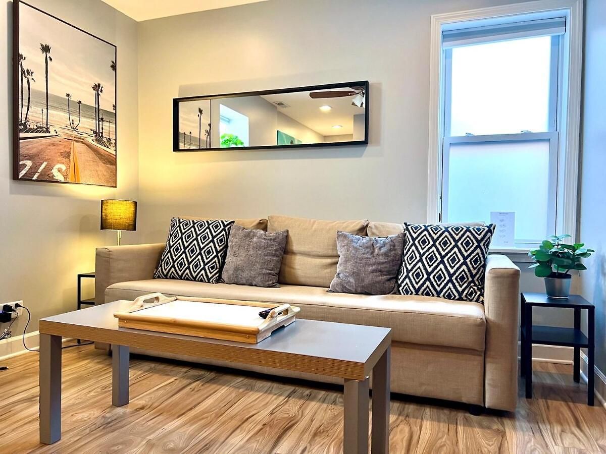 Bridgeport Place - Free Parking, Mccormick Place-sox Park *
