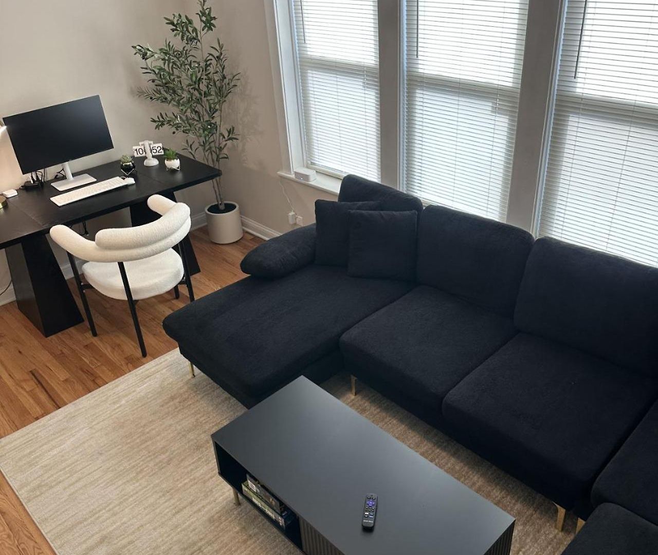 Private Workspace • Sleeps4 • Modern Stylish *