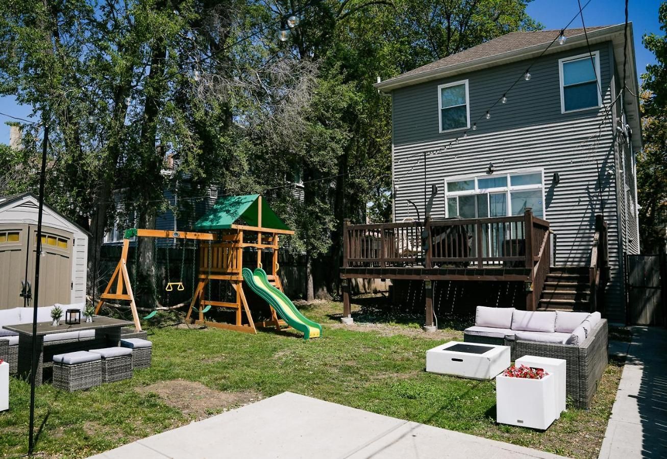 Game • Fire-pit • Playground • Gym • Billiard *