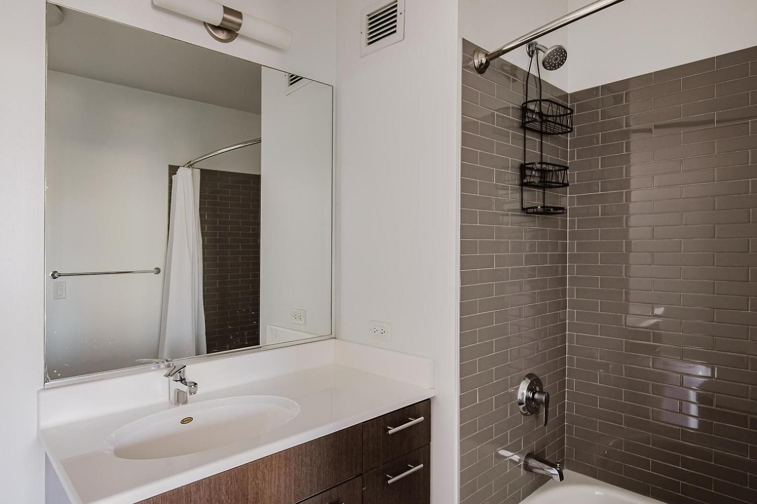 Blueground River North Pool Wd Nr Mile Chi-1192 Apartment *